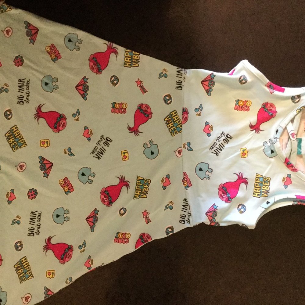 Trolls  dress size 6 blue with happy trolls